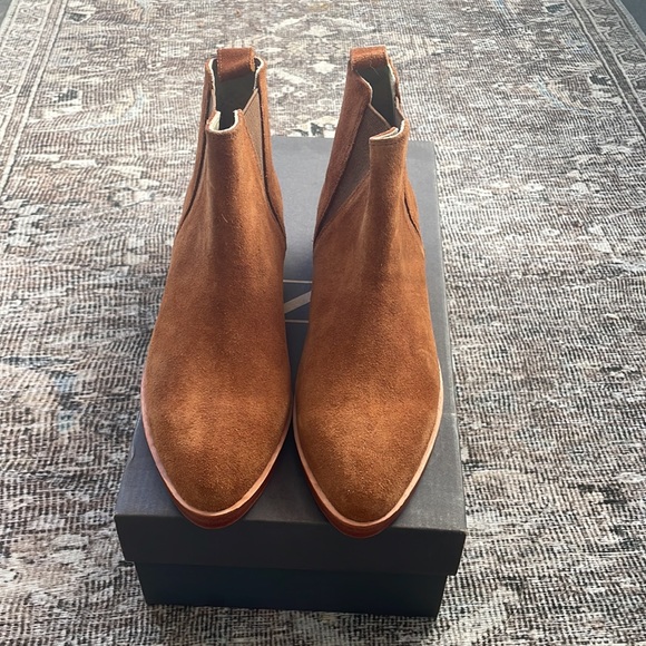 Nisolo Chelsea Boots - Picture 2 of 6